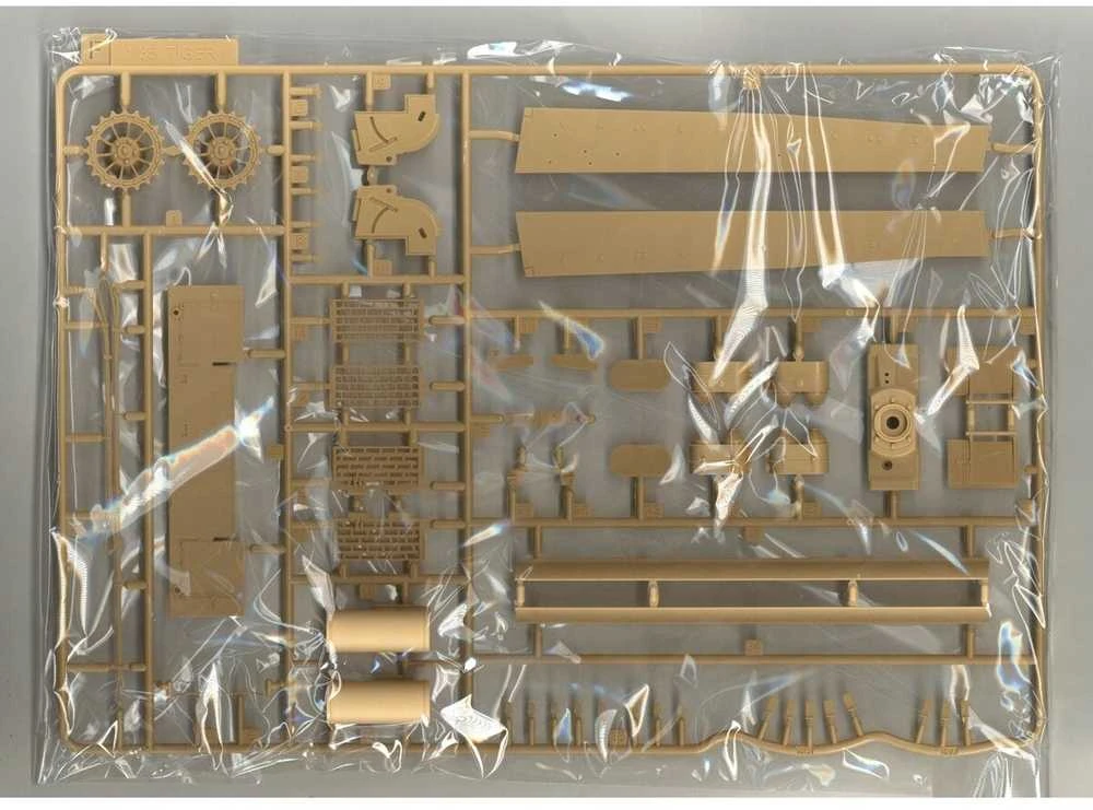 RFM Rye Field Tiger I Early Kurskas 1943 1/35 surenkamas plastikinis modelis
