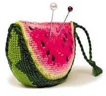 RIOLIS – Create It Yourself – Siuvinėjimo rinkinys „Adatinė - arbūzas“ 866 (9x5x3 cm)