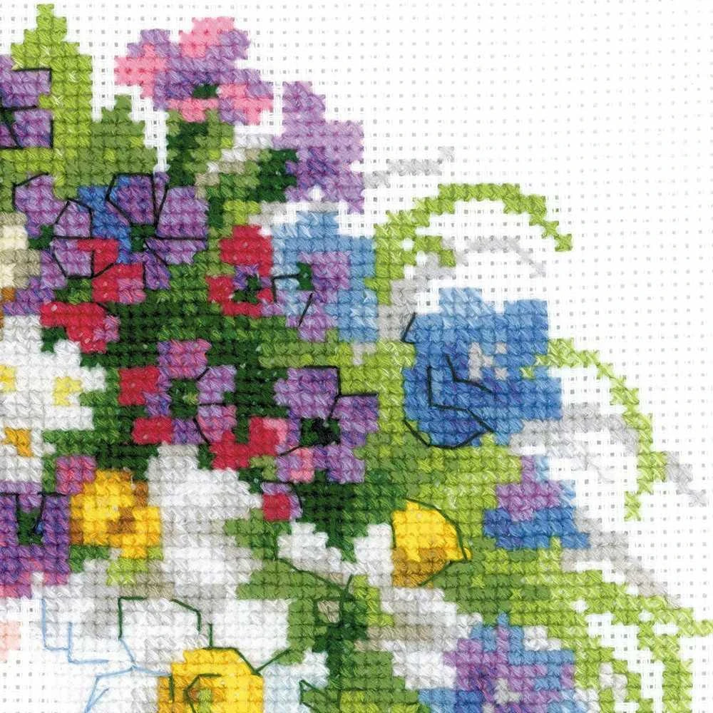 RIOLIS - Create It Yourself - Siuvinėjimo rinkinys „Vainikas su vyšnia“ 1536 (30x30 cm)
