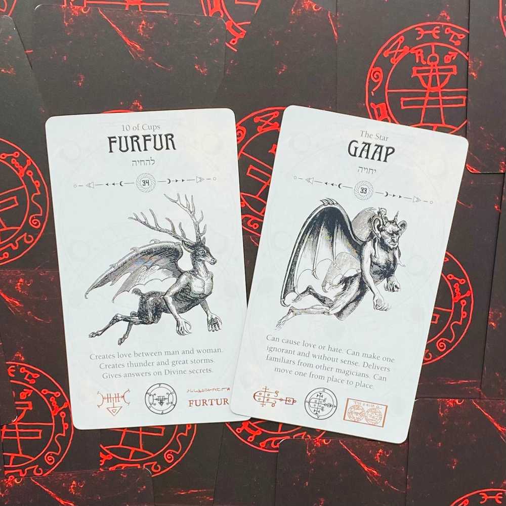 Rockpool Occult Tarot kortos