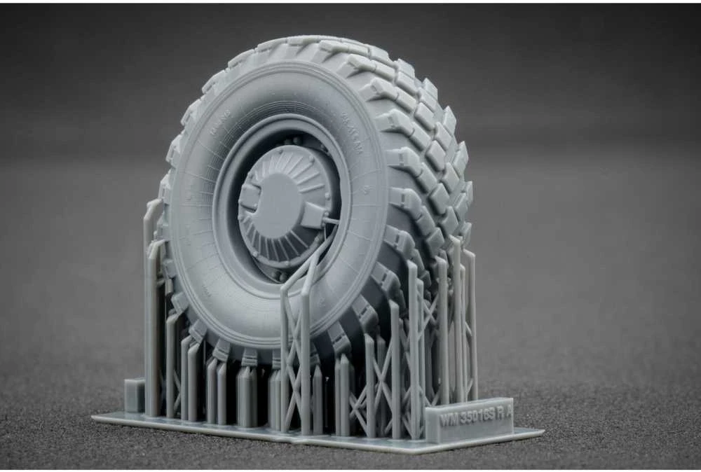 Scalex GAZ Tiger v2 nusileidusių ratų komplektas Meng 1/35, 3D spauda