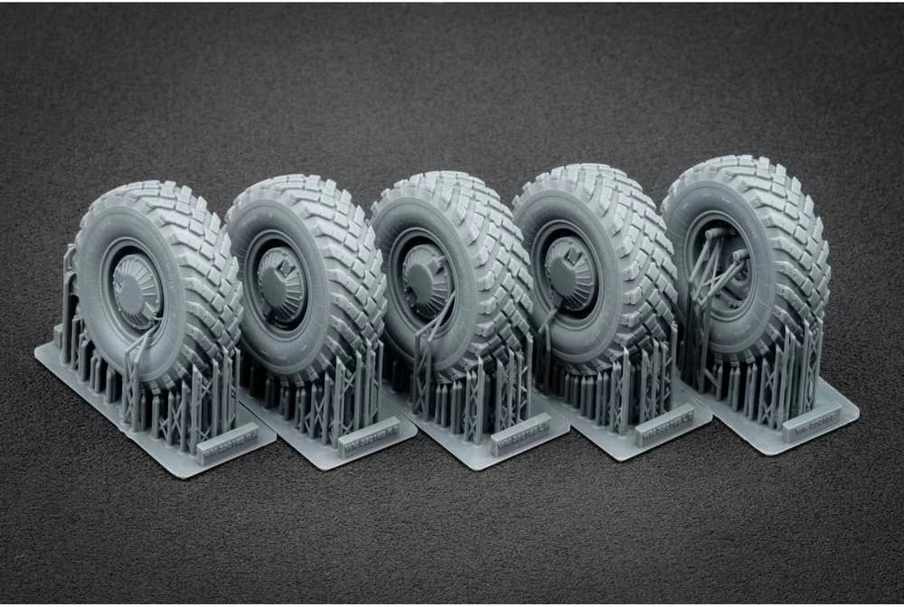 Scalex GAZ Tiger v2 nusileidusių ratų komplektas Meng 1/35, 3D spauda
