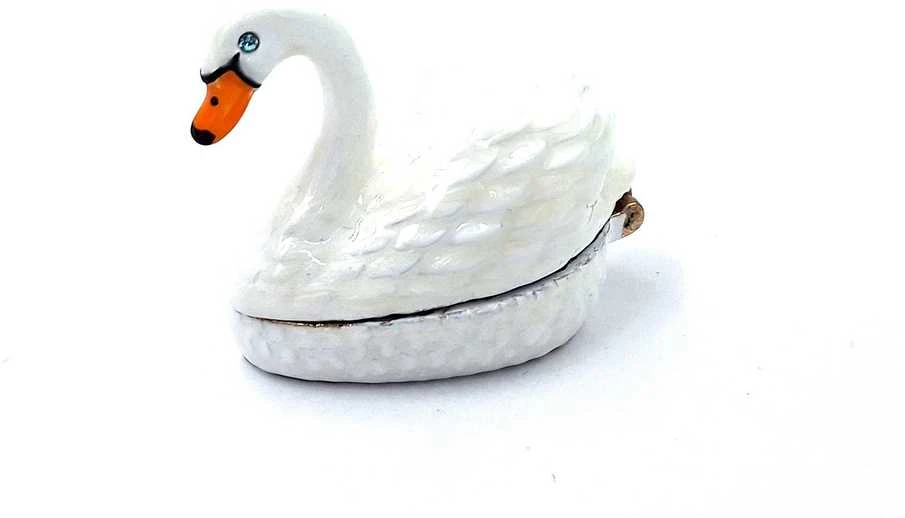 SIAM FASHION JEWELRY CO., LTD. Elegantiška metalinė dovanų dėžutė su kristalais „Gulbė“ – papuošalams