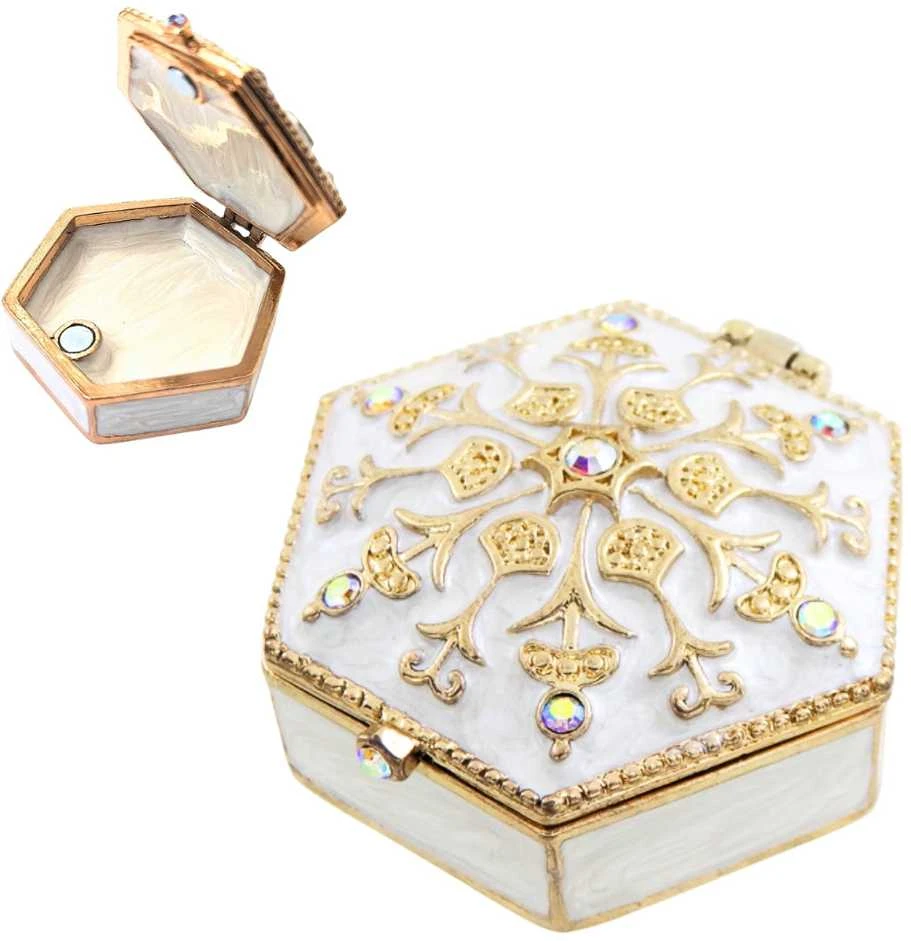 SIAM FASHION JEWELRY CO., LTD. Prabangi mini balta–aukso metalinė papuošalų dėžutė su kristalais – dovana