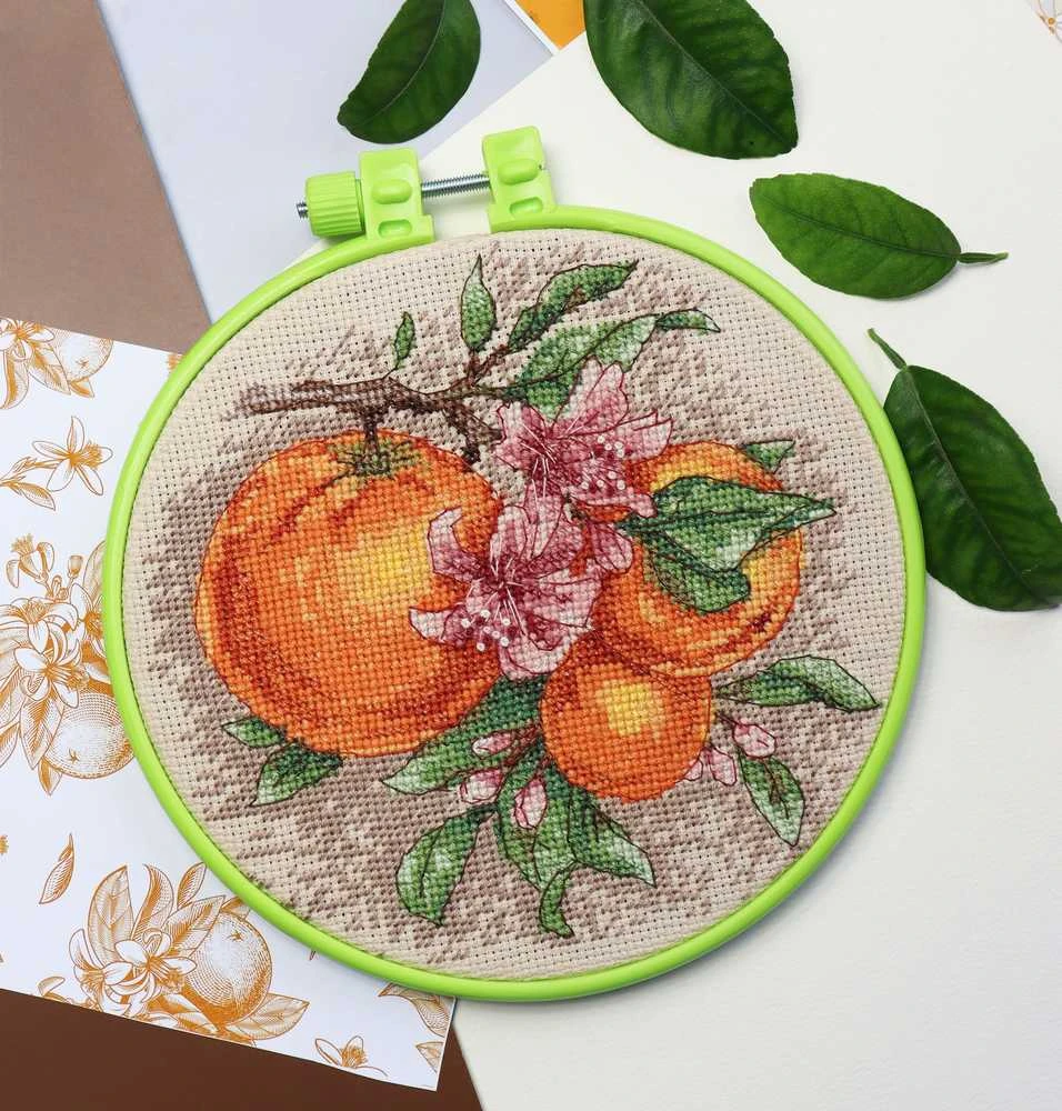 Siuvinėjimo kryželiu rinkinys „Citrusinės natos“ su lankeliu 17x17, Abris Art