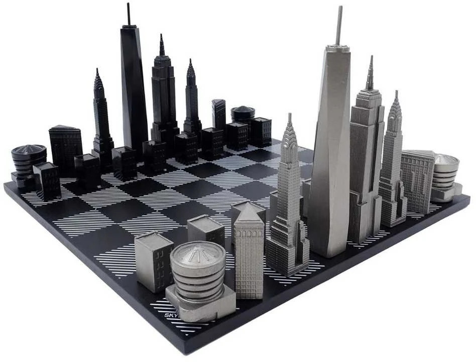 Skyline Chess Prabangus Niujorko „Skyline“ šachmatų rinkinys, nerūdijančio plieno figūros