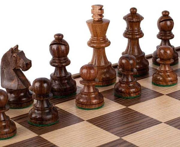 Manopoulos Staunton Walnut Medinių Šachmatų Rinkinys Su 27cm Inkrustuota Lenta