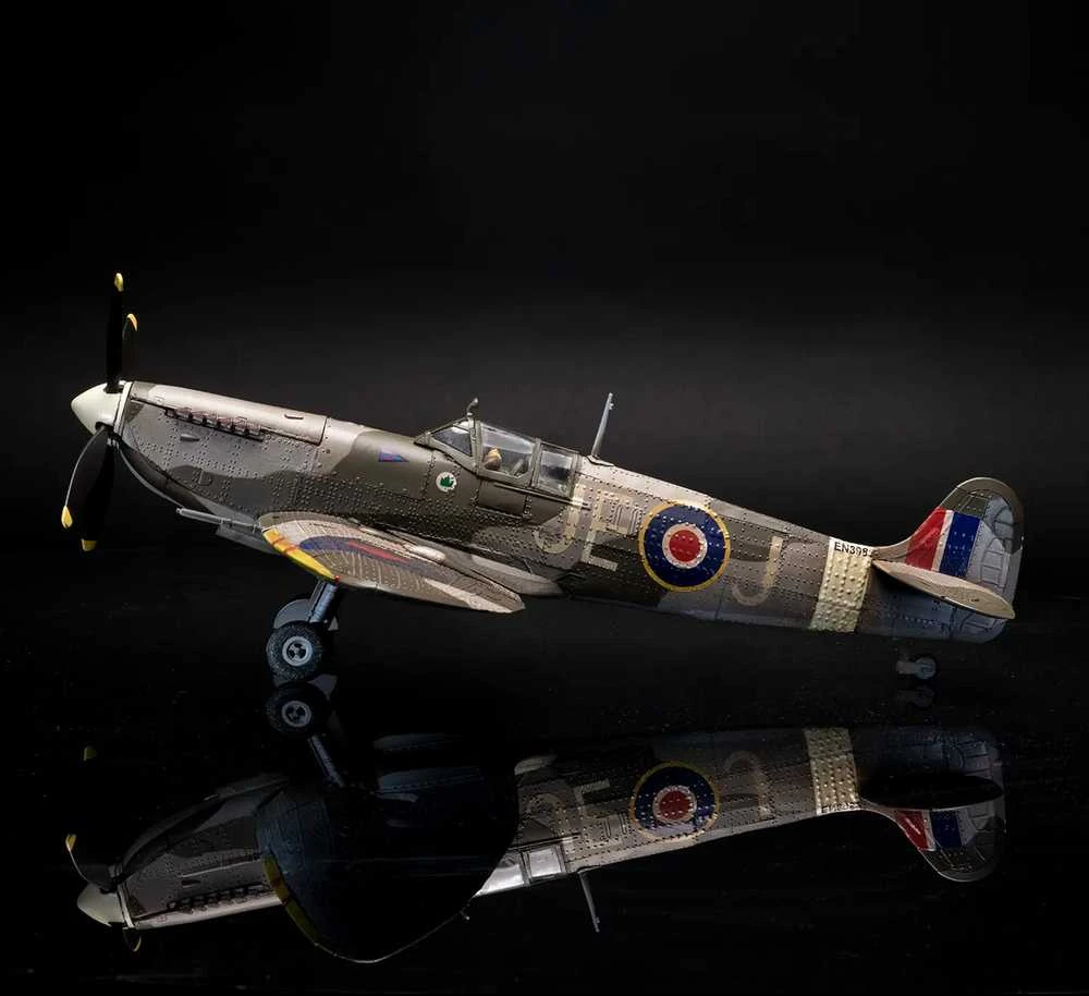 Supermarine Spitfire Mk IXc EN398 – 1:24 kolekcinis PREMIUM lėktuvo modelis (OcCre)