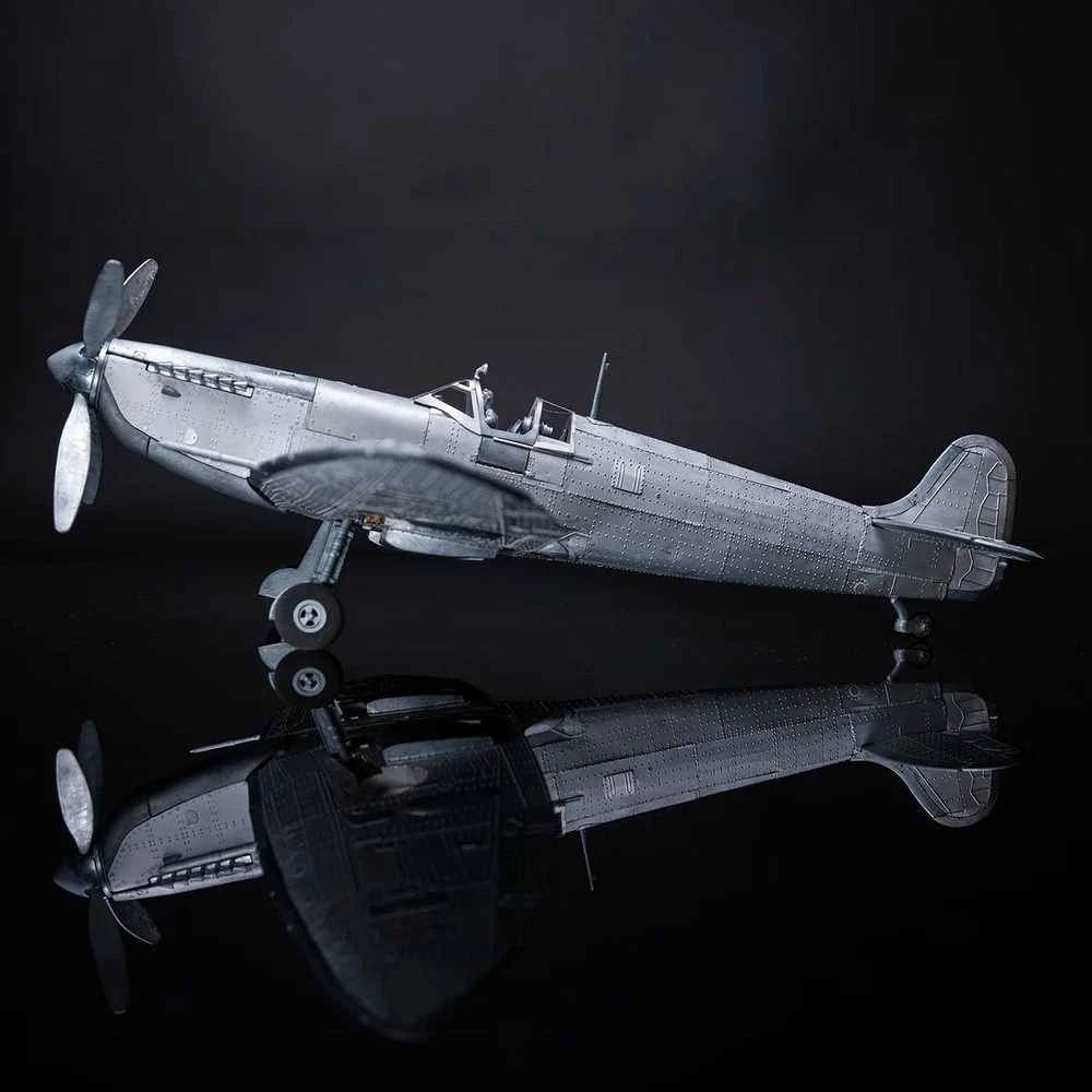 Supermarine Spitfire Mk IXc EN398 – 1:24 kolekcinis PREMIUM lėktuvo modelis (OcCre)