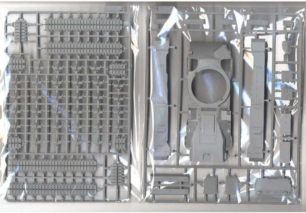 Takom JAV vidutinis tankas M47 Patton E/M 2 viename 1/35 plastikinis rinkinys