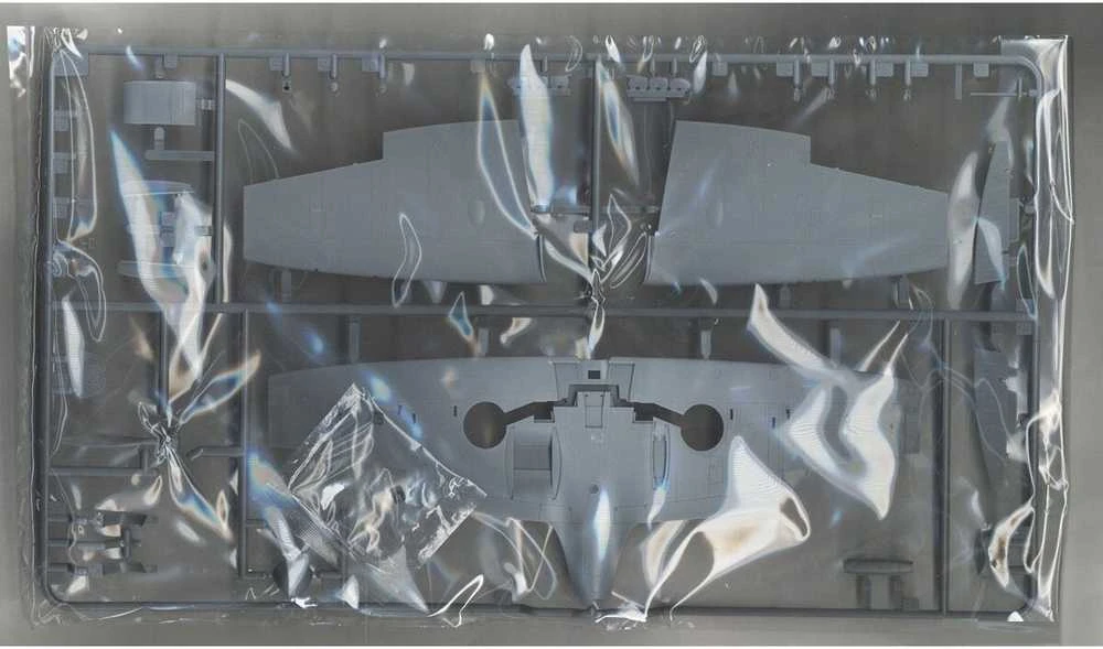 Tamiya – Supermarine Spitfire Mk.I & Light Utility Car 10HP Tilly Set, 1/48, 25211