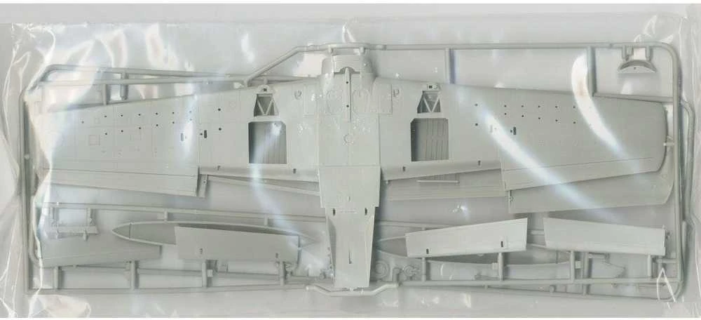 Tamiya Douglas A-1J Skyraider USAF 1/48 surenkamas plastikinis modelis