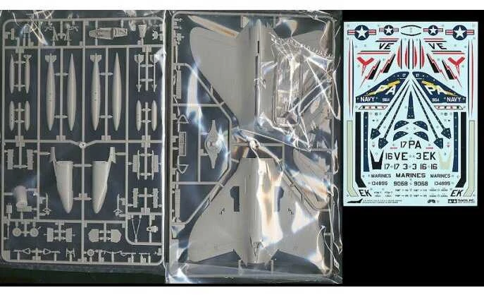Tamiya Douglas F4D-1 Skyray 1/72 plastikinis lėktuvo modelis (60741)