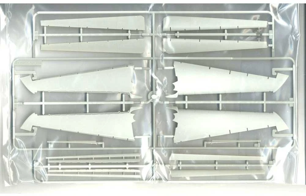 Tamiya Grumman F-14A Tomcat 1/48 lėktuvnešio starto rinkinys (vėlyvas) 61122