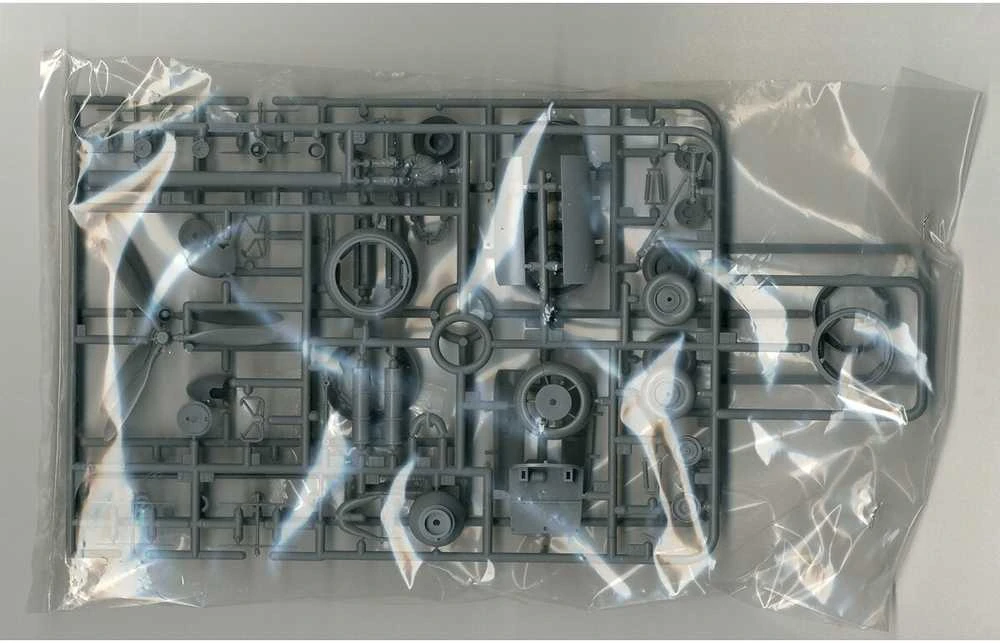 Tamiya Heinkel He 219 A-7 Uhu 1/48 plastikinis surenkamas lėktuvo modelis