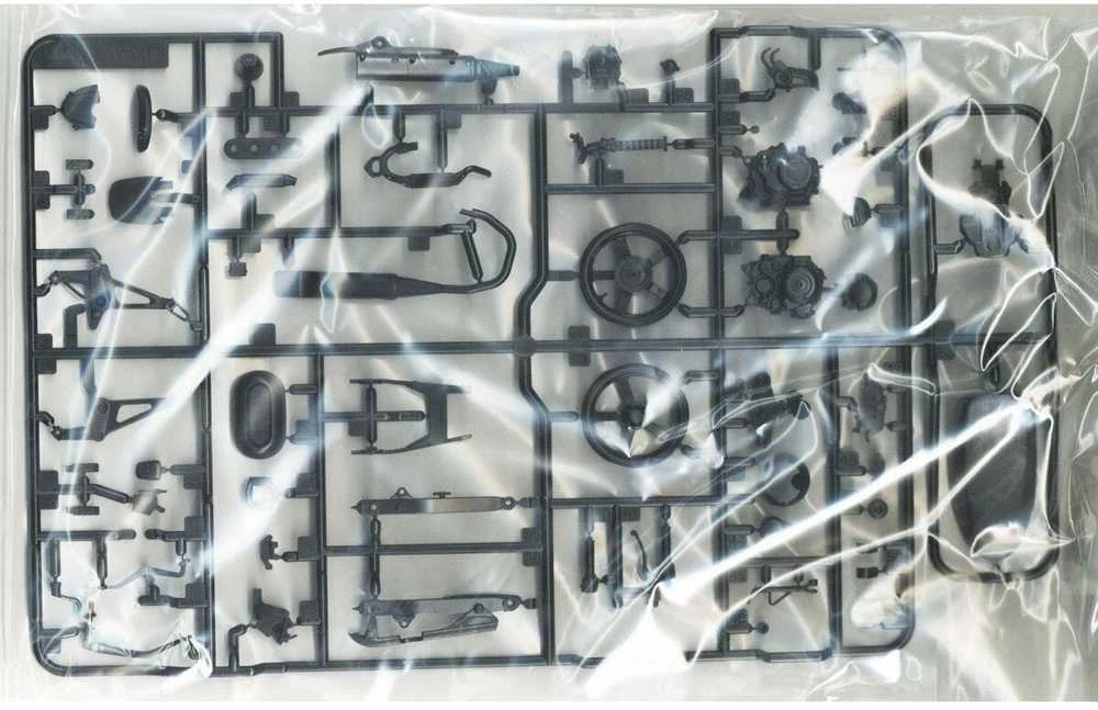 Tamiya Honda Dax 125 riboto leidimo 1/12 surenkamas modelis