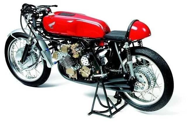 Tamiya Honda RC166 GP Racer 1966 plastikinis 1/12 moto modelis