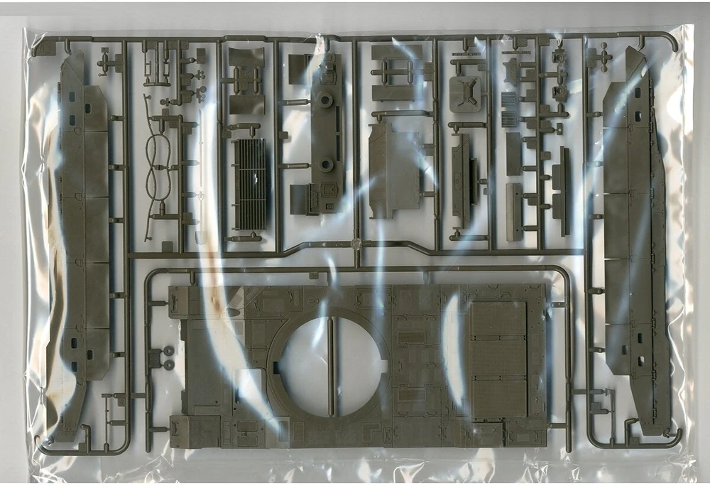 Tamiya Japonijos Type 10 tanko modelis 1/35, plastikinis rinkinys