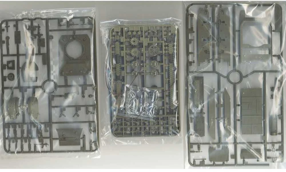 Tamiya JAV lengvasis tankas M5A1 Stuart 1/48 plastikinis modelis
