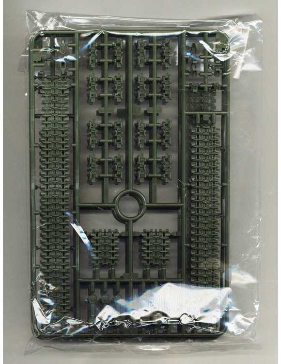 Tamiya KV-2 retro sunkusis tankas 1/35 plastikinis modelis