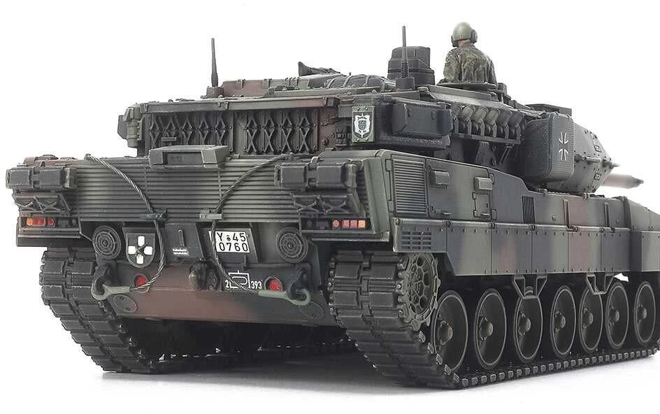 Tamiya Leopard 2 A7V vokiečių kovinis tankas 1/48 surenkamas