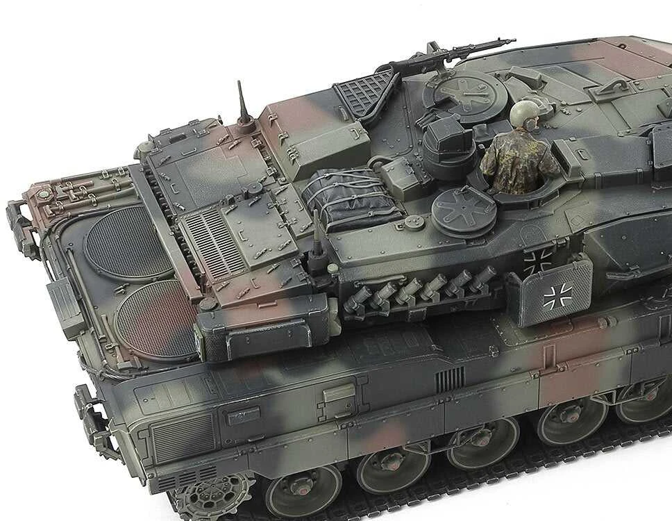Tamiya Leopard 2 A7V vokiečių kovinis tankas 1/48 surenkamas