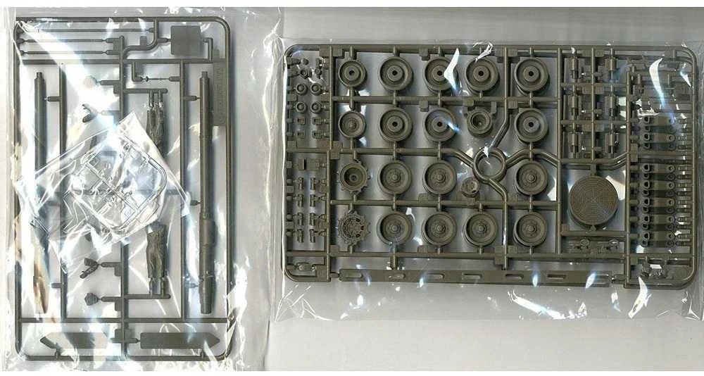 Tamiya – pagrindinis mūšio tankas „Leopard 2A6“, 1/35, 35271
