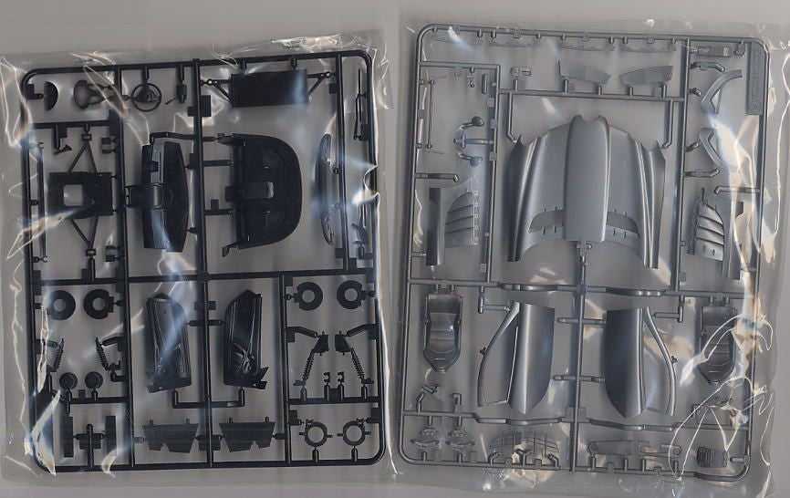 Tamiya Mercedes‑Benz SLR 722 1/24 plastikinis surenkamas modelis (24317)