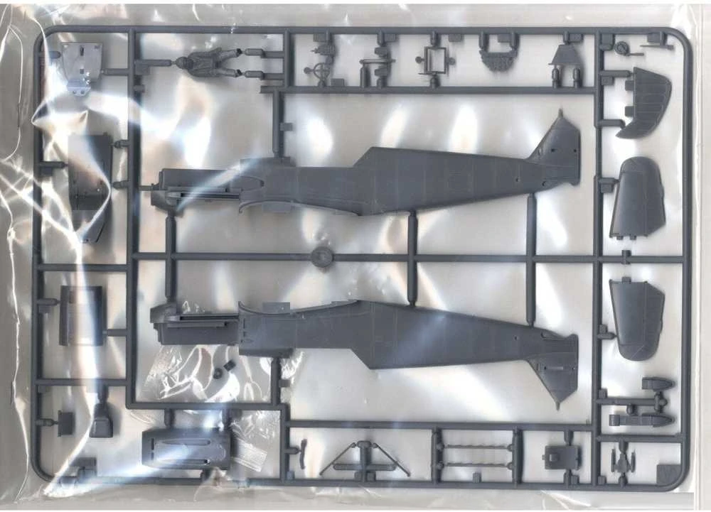 Tamiya Messerschmitt Bf109E-4/7 Trop lėktuvas 1/48, surinkimo rinkinys