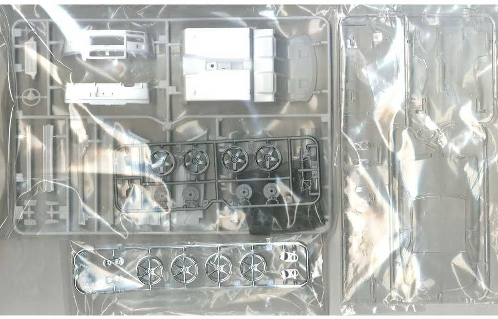 Tamiya Nissan Skyline R34 GT-R V Spec II plastikinis modelis 1/24
