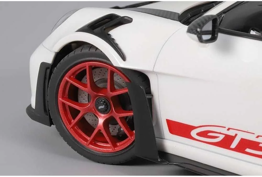 Tamiya Porsche 911 (992) GT3 RS 1/24 plastikinis surenkamas modelis