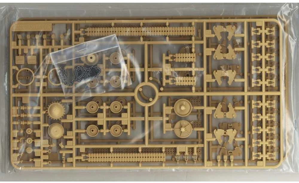 Tamiya prancūzų lengvasis tankas H39 1/35 plastikinis modelis