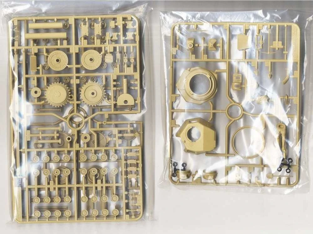 Tamiya prancūzų tankas B1 bis 1/35 plastikinis surenkamas modelis