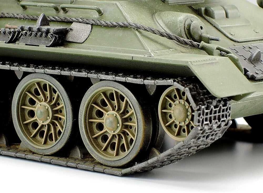 Tamiya T-34-85 1/48 plastikinis surenkamas tanko modelis (32599)