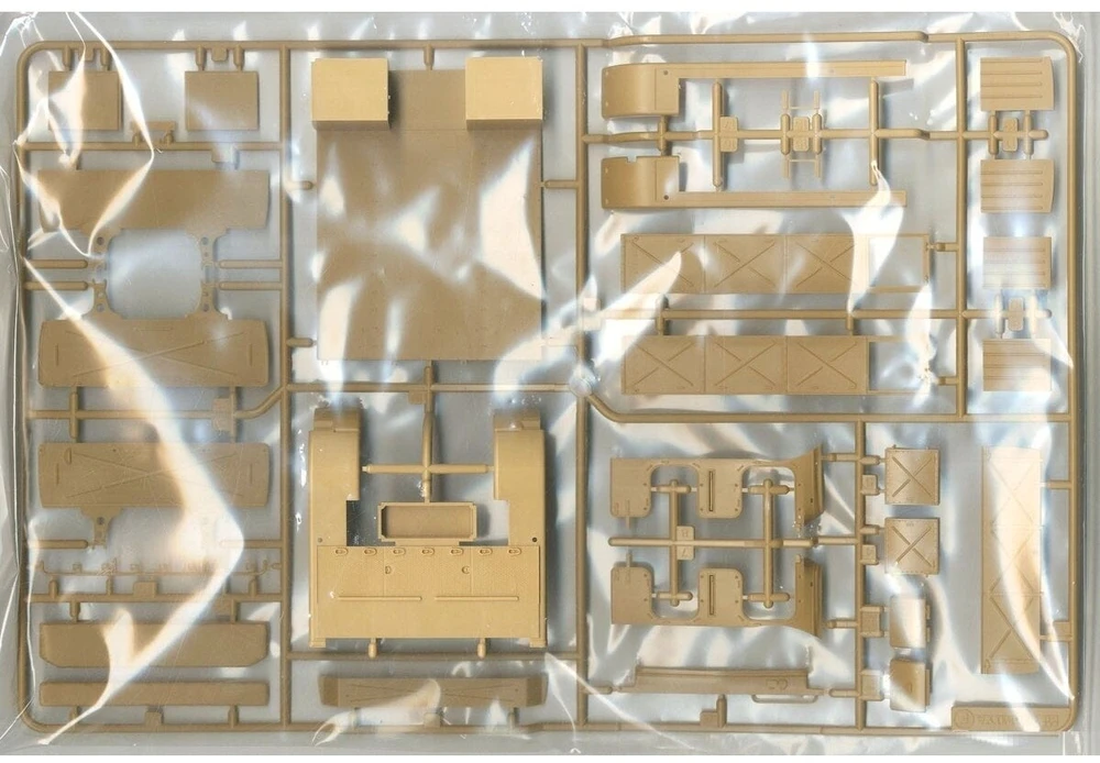 Tamiya Vokiečių vilkikas FAMO su priekaba 1/35 plastikinis modelis