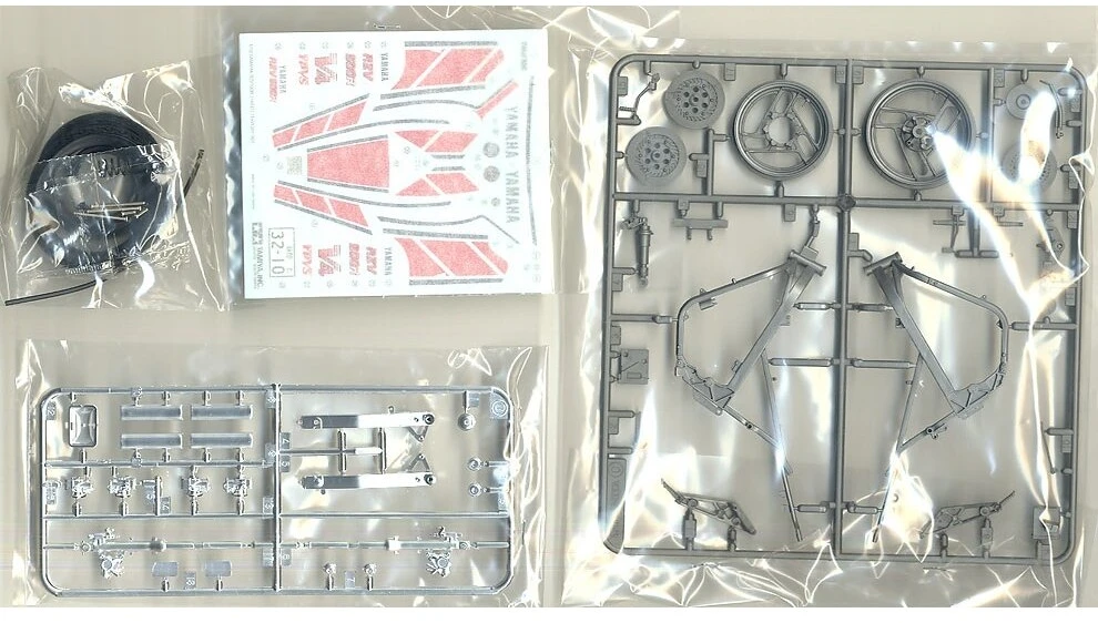 Tamiya Yamaha RZV500R 1:12 plastikinis surenkamas motociklo modelis
