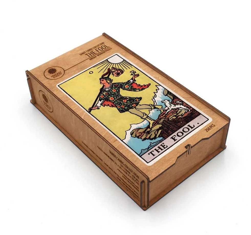 Fantasy Puzzles Taro Kvailys (Rider–Waite) medinė dėlionė, 250 det., rankų darbo, suaugusiems