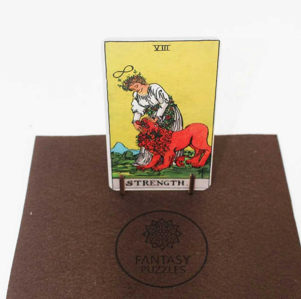 Fantasy Puzzles Medinė dėlionė „Taro: Stiprybė“ 250 det., unikalios formos, Rider–Waite