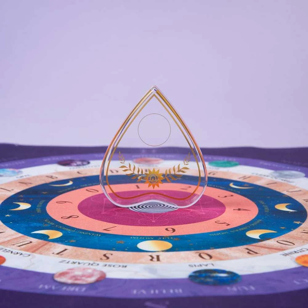 Schiffer Publishing The Crystal Spirit Talking Board Krištolo Mandala