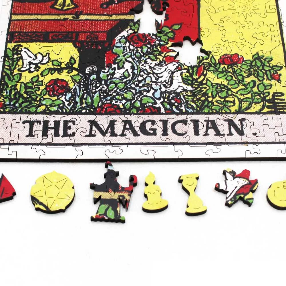 Fantasy Puzzles Taro Magas (Rider‑Waite) medinė dėlionė, 250 detalių – mistikos gerbėjams