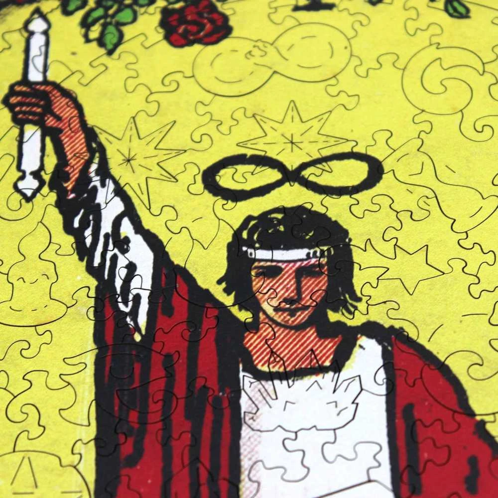 Fantasy Puzzles Taro Magas (Rider‑Waite) medinė dėlionė, 250 detalių – mistikos gerbėjams