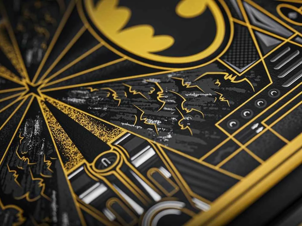 Theory 11 Kortų Žaidimas - Batman 85-ojo Jubiliejaus Kaladė 52 Kortos + 2 Džokeriai Juoda/Geltona/Sidabrinė