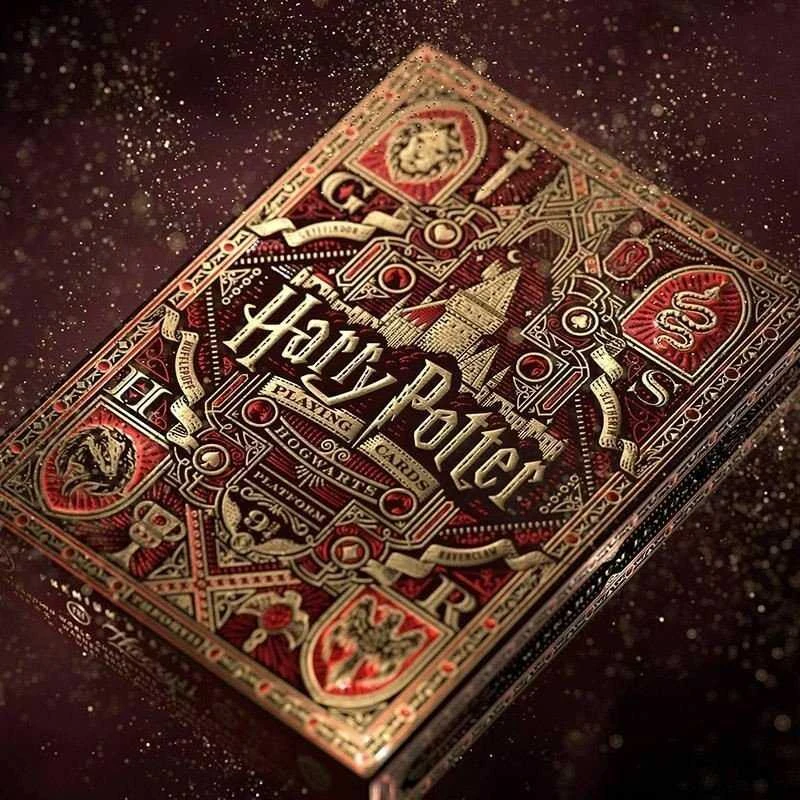 Theory11 Harry Potter Gryffindor Raudonos žaidimo kortos
