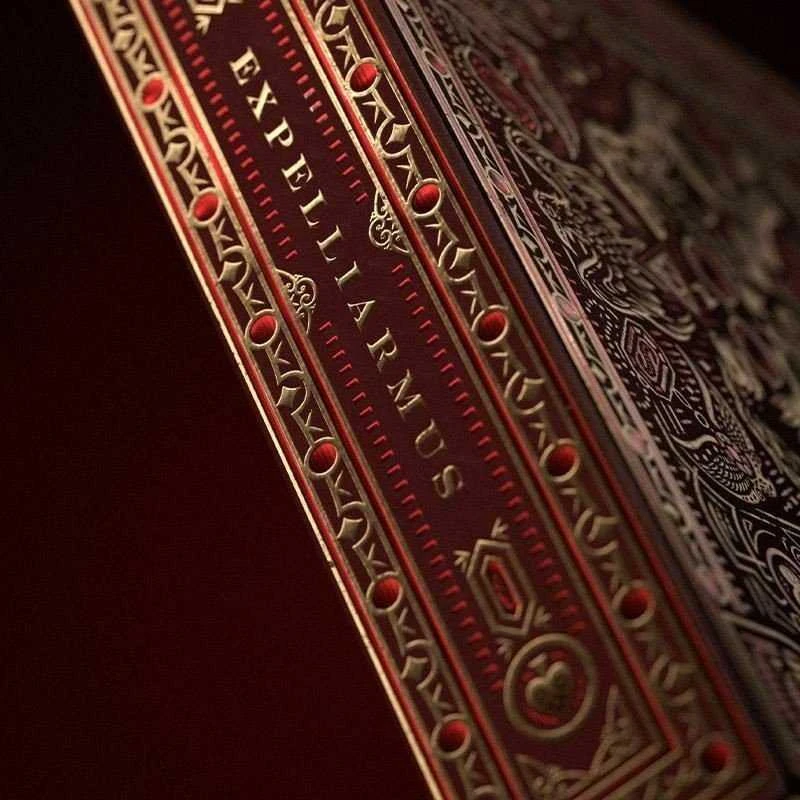 Theory11 Harry Potter Gryffindor Raudonos žaidimo kortos