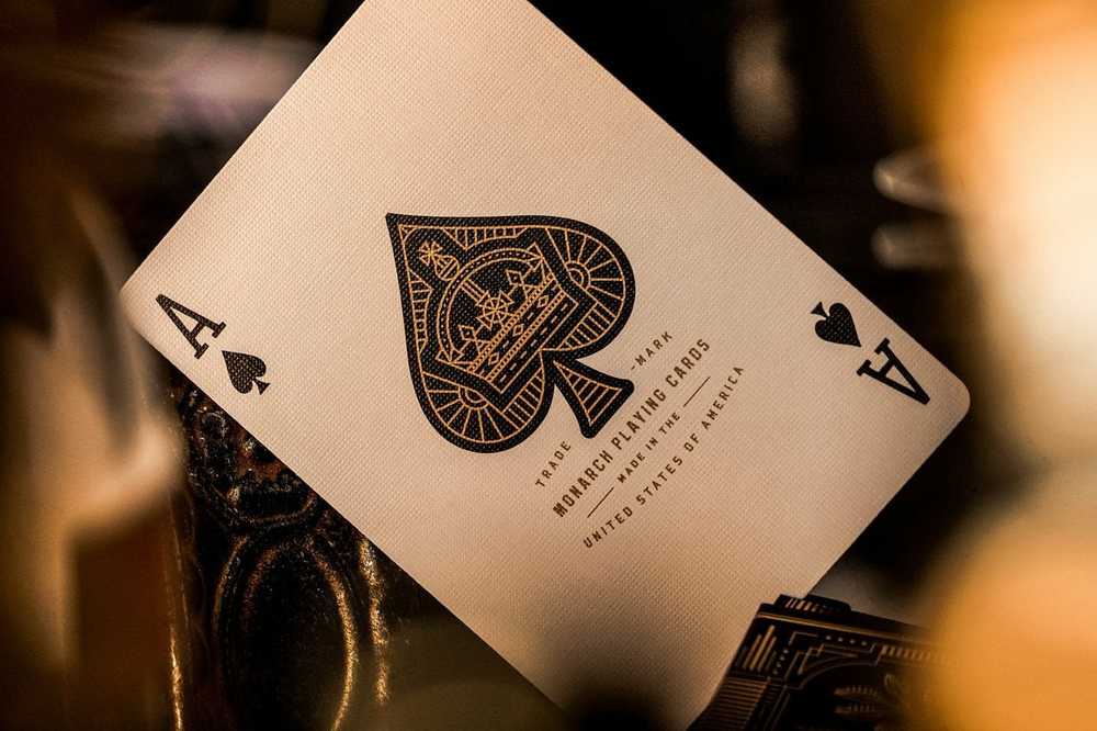 Theory11 Monarchs kortos (Violetinės)
