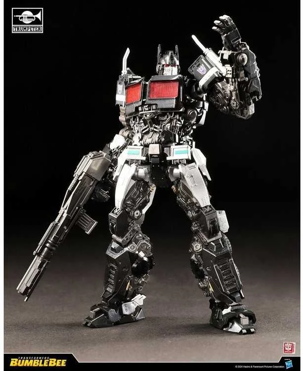 Trumpeter Transformers Nemesis Prime 11 cm plastikinis surenkamas robotas
