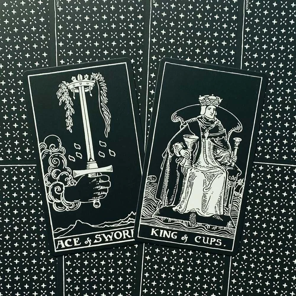 US Games Systems Glow In The Dark Tarot Kortos