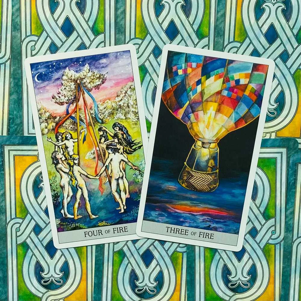 Us Games Systems Japaridze ir knyga Tarot kortos