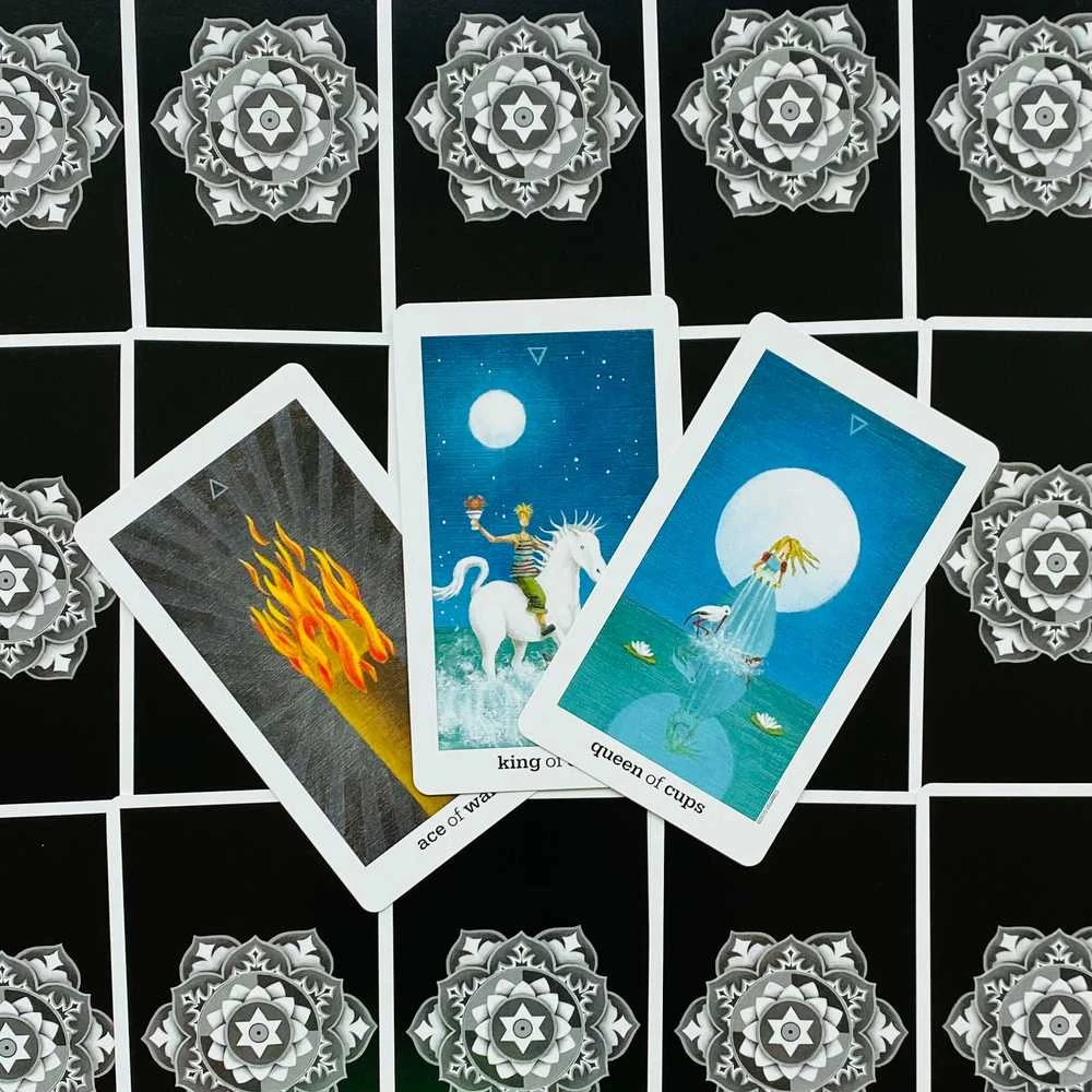 US Games Systems Sun And Moon Taro Kortos