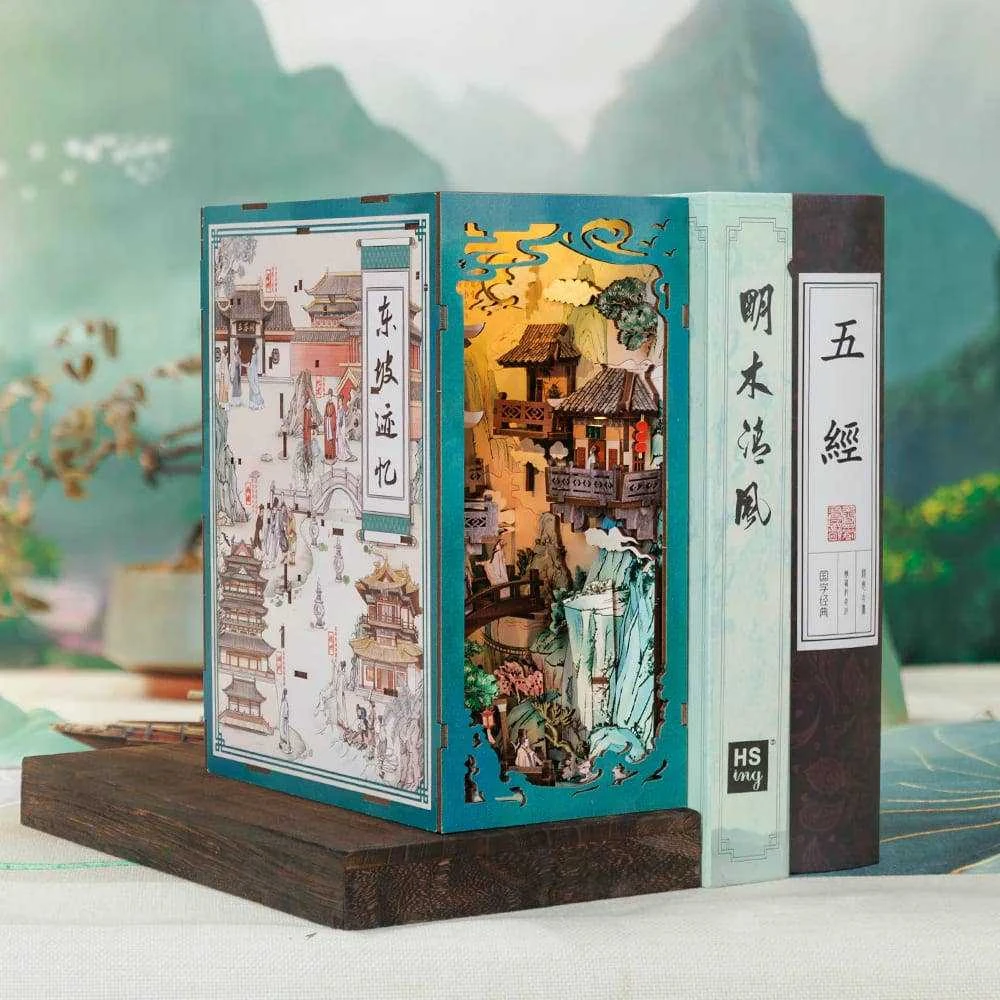 Vcl Corp Su Dongpo gyvenimas – surinkama medinė knygų diorama su LED, 280 det.